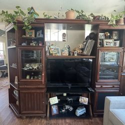 Wood Entertainment Center 