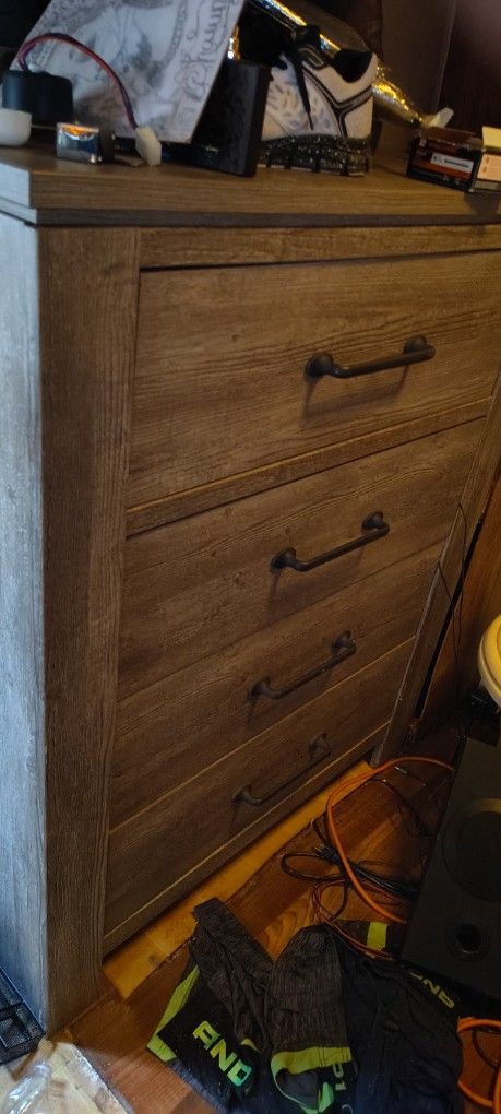 4 Drawer Chest