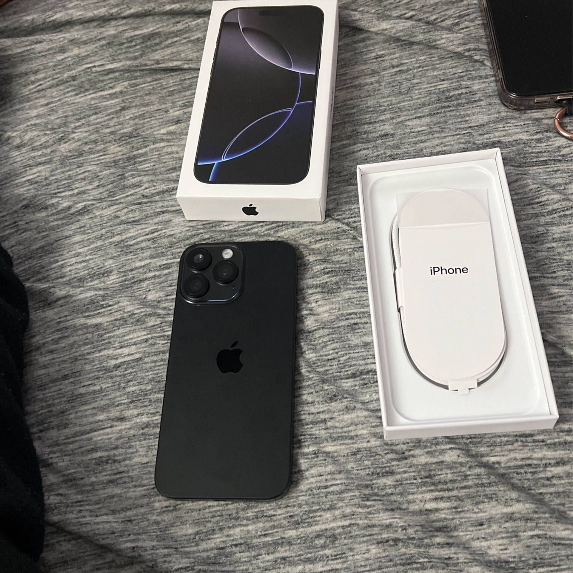 iPhone  Pro Max  15 Y 16