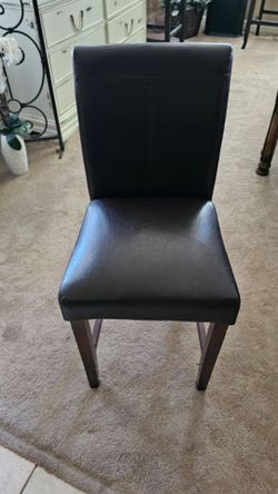 Short barstool Free, free, free