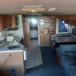 1997 Pace Arrow Fleetwood Motorhome  2800 Or  Make Offer 