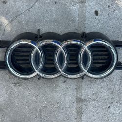 2013 2014 2015 2016 Audi A4 Grille Emblem