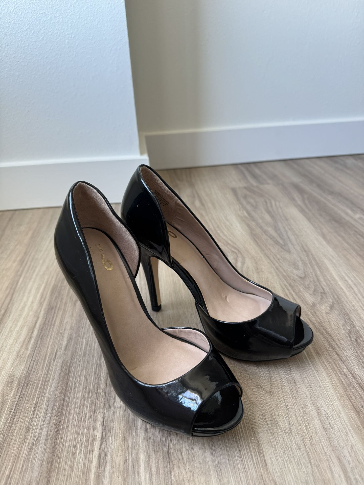Black Peep Toe Heels – Size 6.5