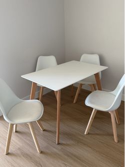 Dinning Table and Chair Set