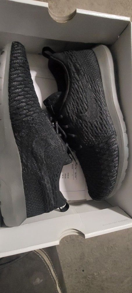 Nike Air VIPORMAX FlyKnit Shoes