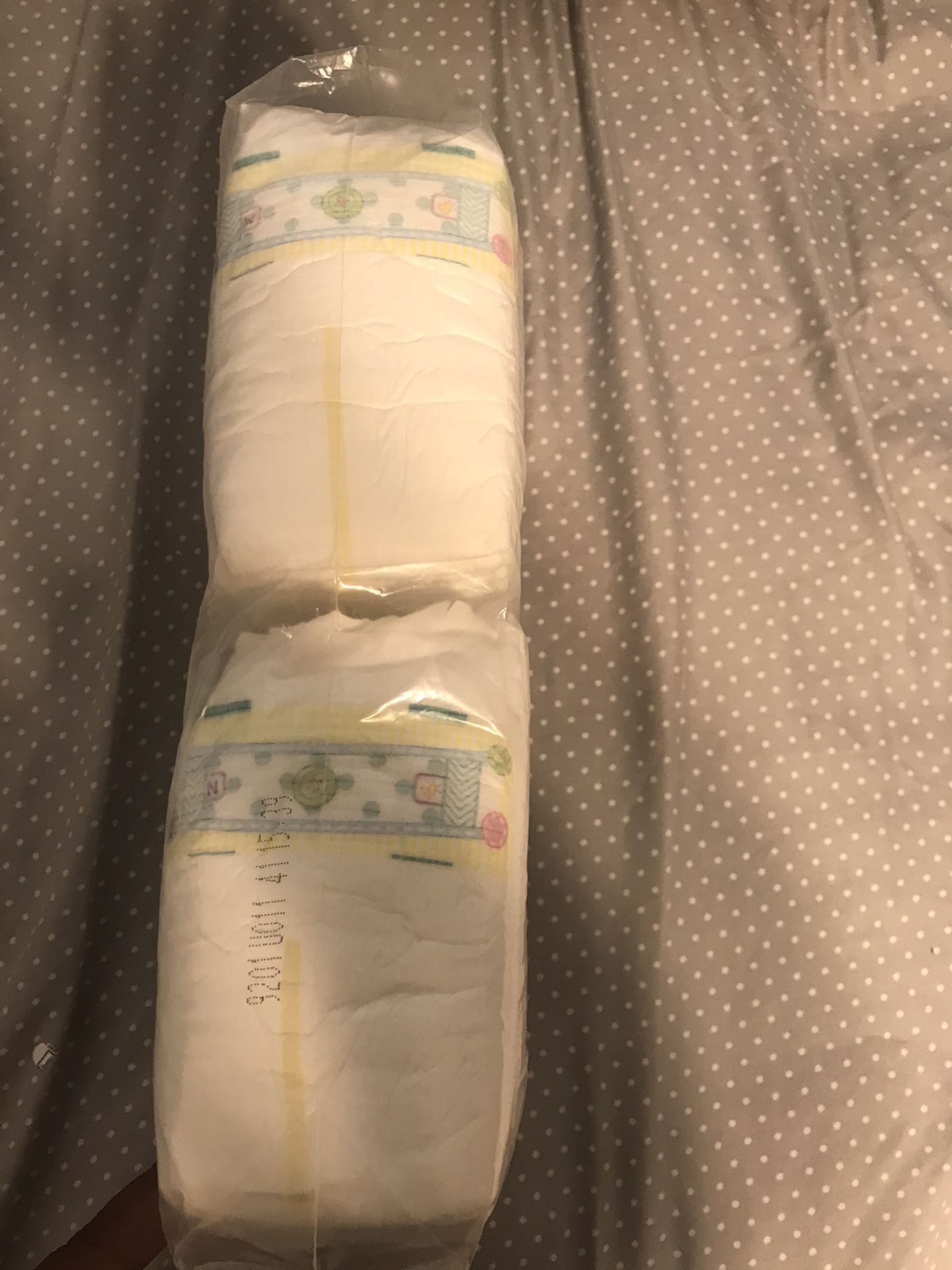 New born diapers ( pampers)