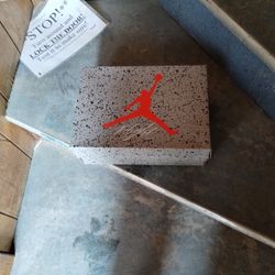 WMNS Air Jordan Retro 4s