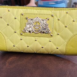 Wallet/wristlet 