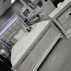 ✨️4pc Queen, King Bedrooms ✨️ Furniture Sectionals, Dining Avail