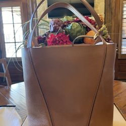 Chloe “Spin” Medium Tote 