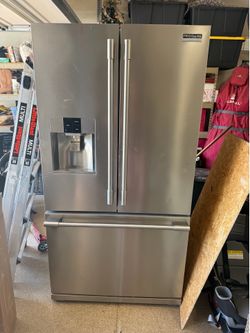 Frigidaire Professional 21.6 Cu. Ft French door