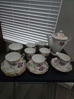Royal Standard tea cup set