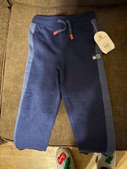 Boys sweatpants size 5 t new