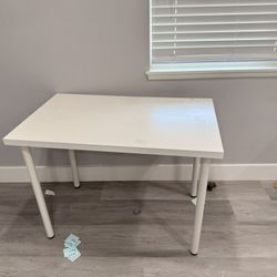 Student Desk 
