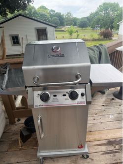 Char-Broil 2 Brunner gas grill.