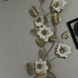 Gold And White Wall Decor 