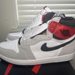 Air Jordan 1 Retro OG HI “Light Smoke” Sz 10.5 