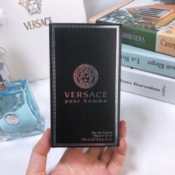 Versace Pour Homme Eau de Toilette – 3.4 fl oz (100ml) 