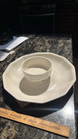 Pfaltzgraff chip and dip bowl set