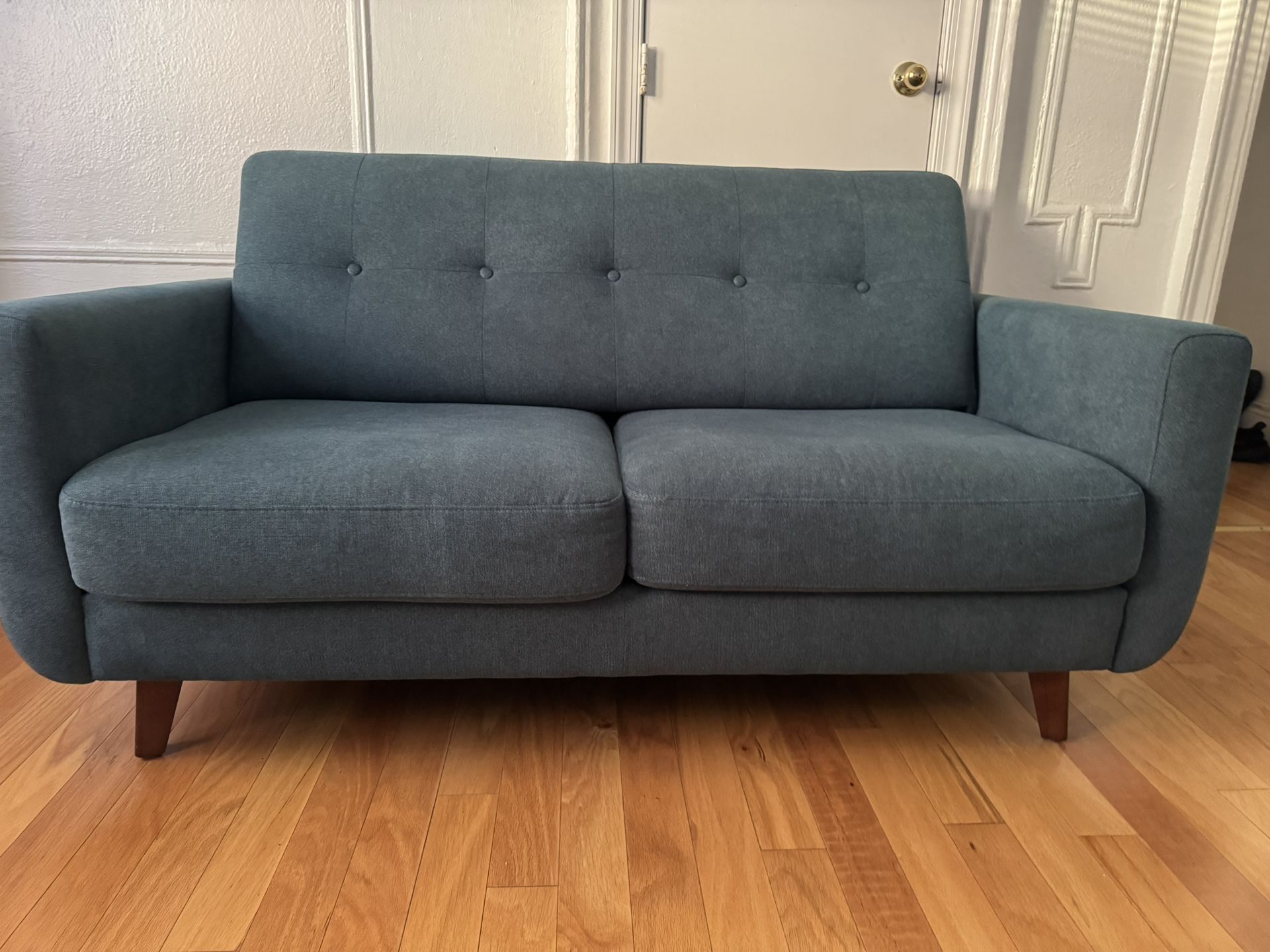 Loveseat dark Green/blue Color Like New!