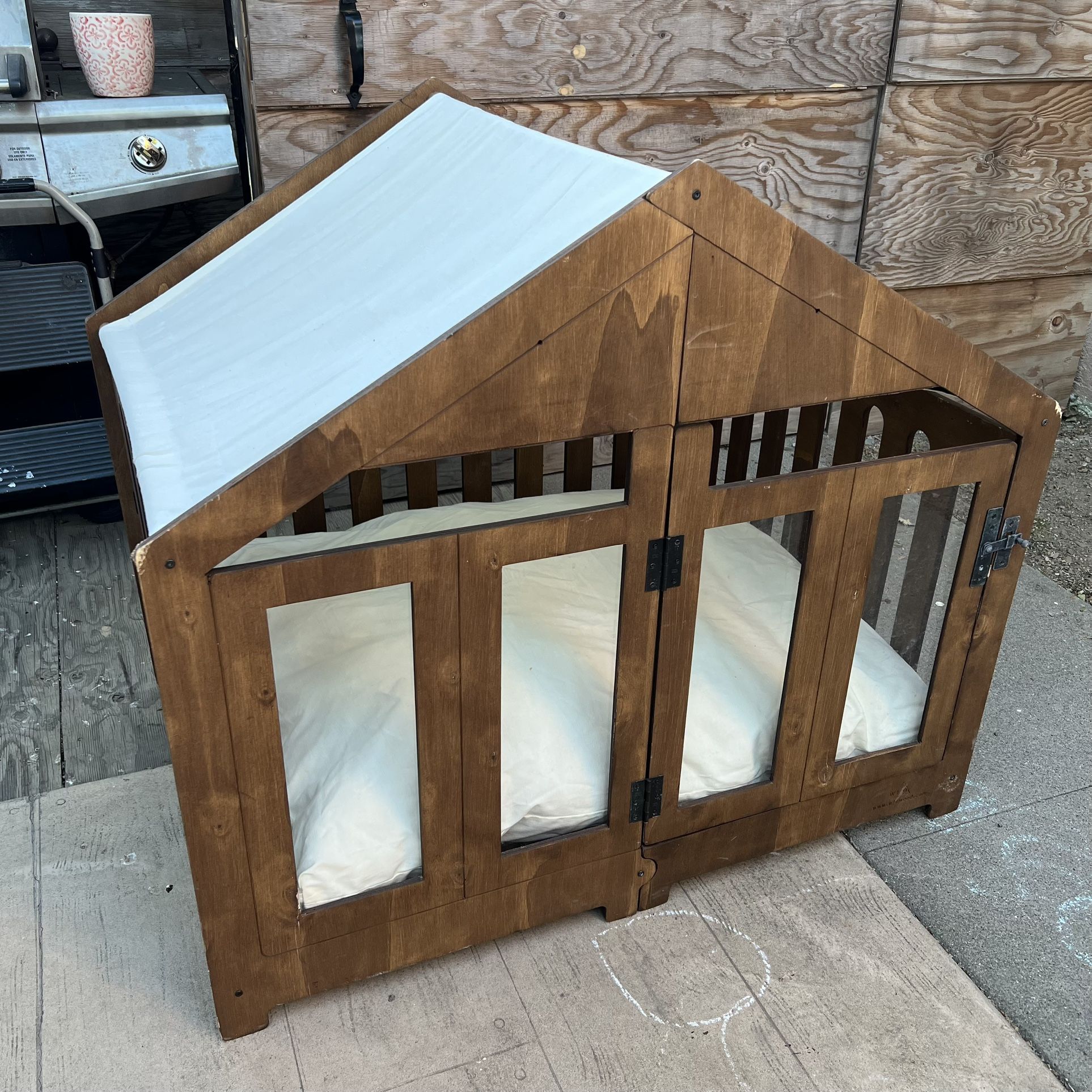 Dog House/Crate