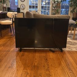 ROKU 50” TV
