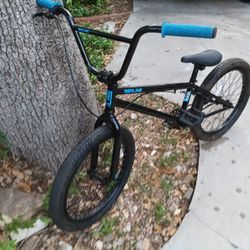 Redline Rival Almost New