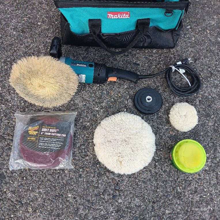 Makita 9227C Vspeed Polsher Buffer Sander Grinder. Excellent Condition With Bag &Accessories 5&7in Backing. For Pick Up Fremont . No Low Ball/Trades