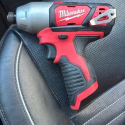 Milwaukee 1/4 Impact Driver