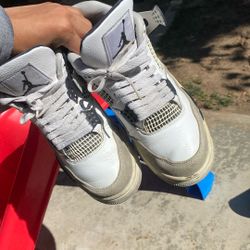 Jordan 4 Military 