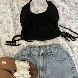Classy Halter top 🍒