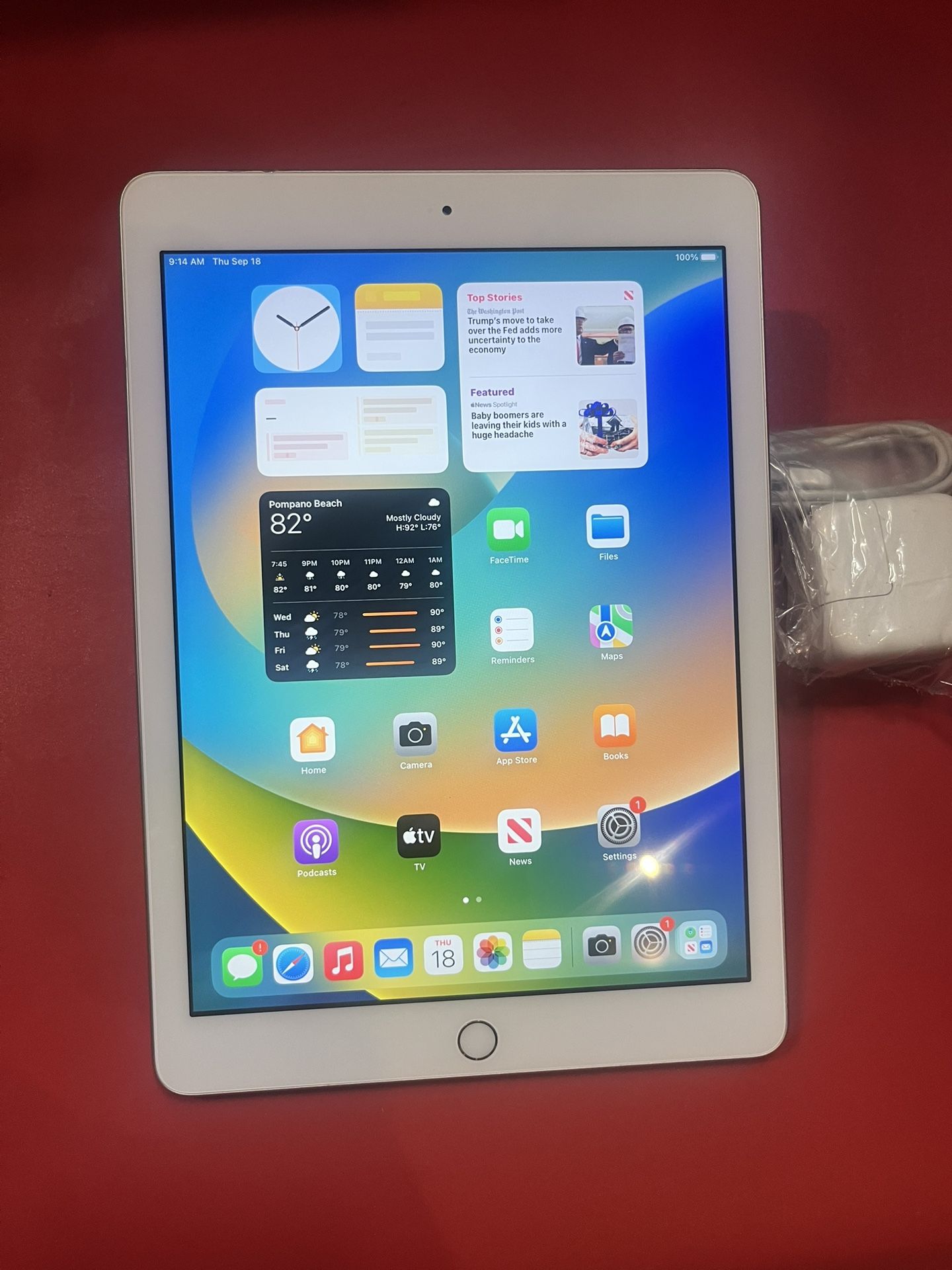 Apple iPad 5th Gen 32GB WiFi 9.7” iPad—Gold complete with lightning cable and Apple Charger 