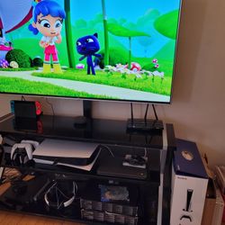 Glass TV Stand With Mount 