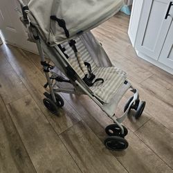 Stroller EXPENSVIE Baby Gap 190  Fold Fit Inside Ur Car 