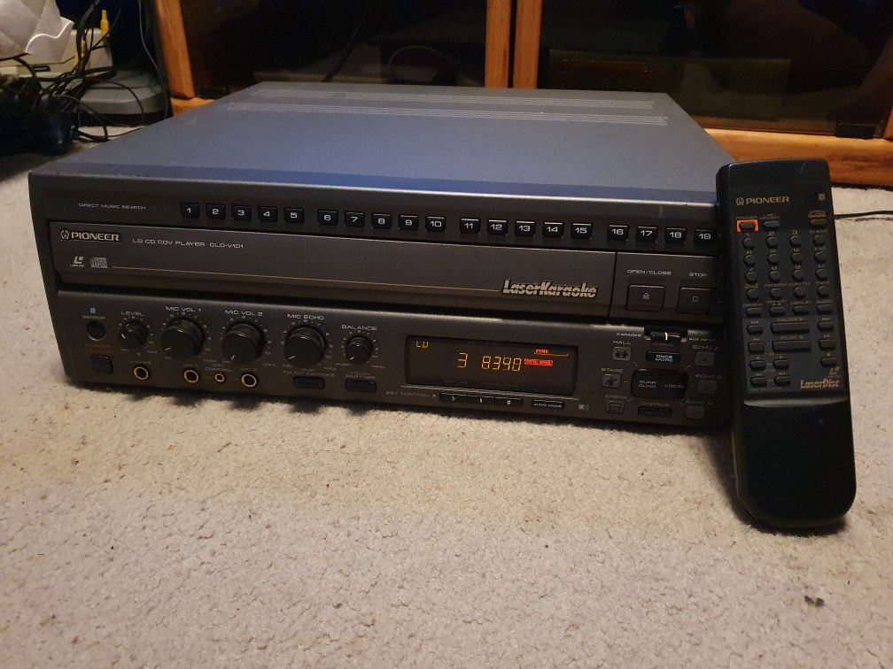 Pioneer Laserdisc Player CLD-V101