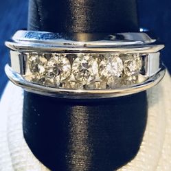 One Carat 5 Diamonds Men’s ring, 10K TT (H-SI2), 7.3 grams
