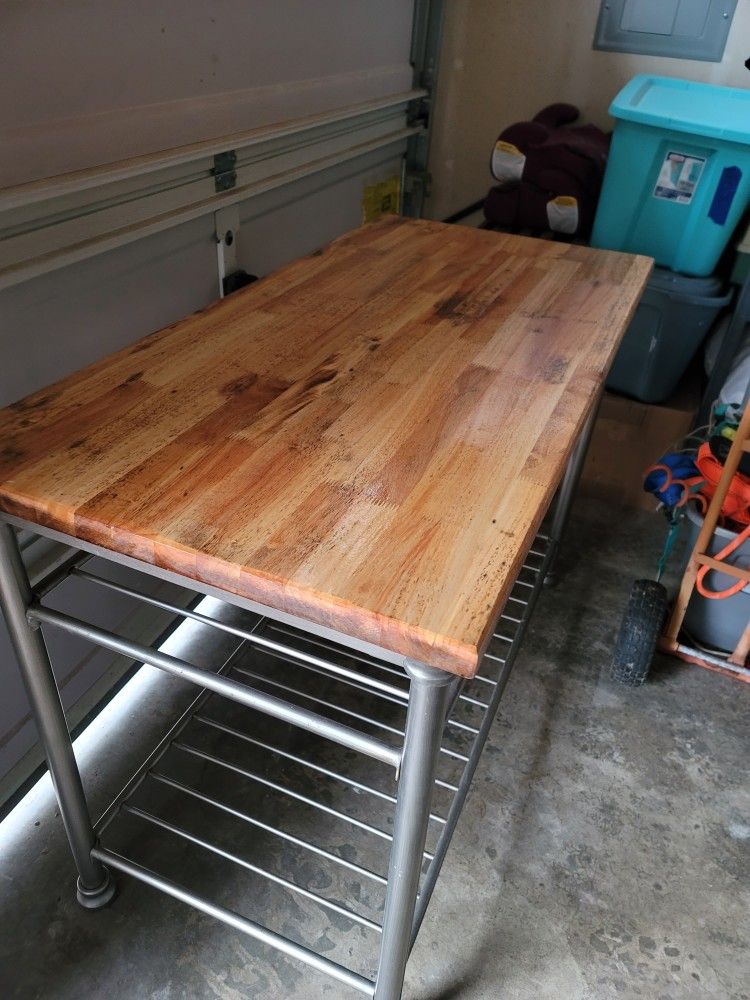 Free Outdoor Prep Table - PENDING