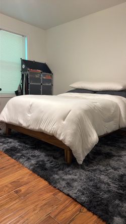 Full size bed