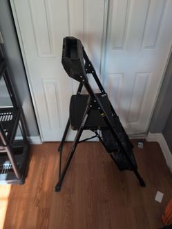 3 Step Gorilla Ladders Step Ladder 300 pound capacity