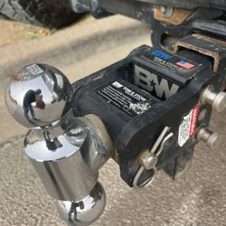 B&W Tow Hitch 