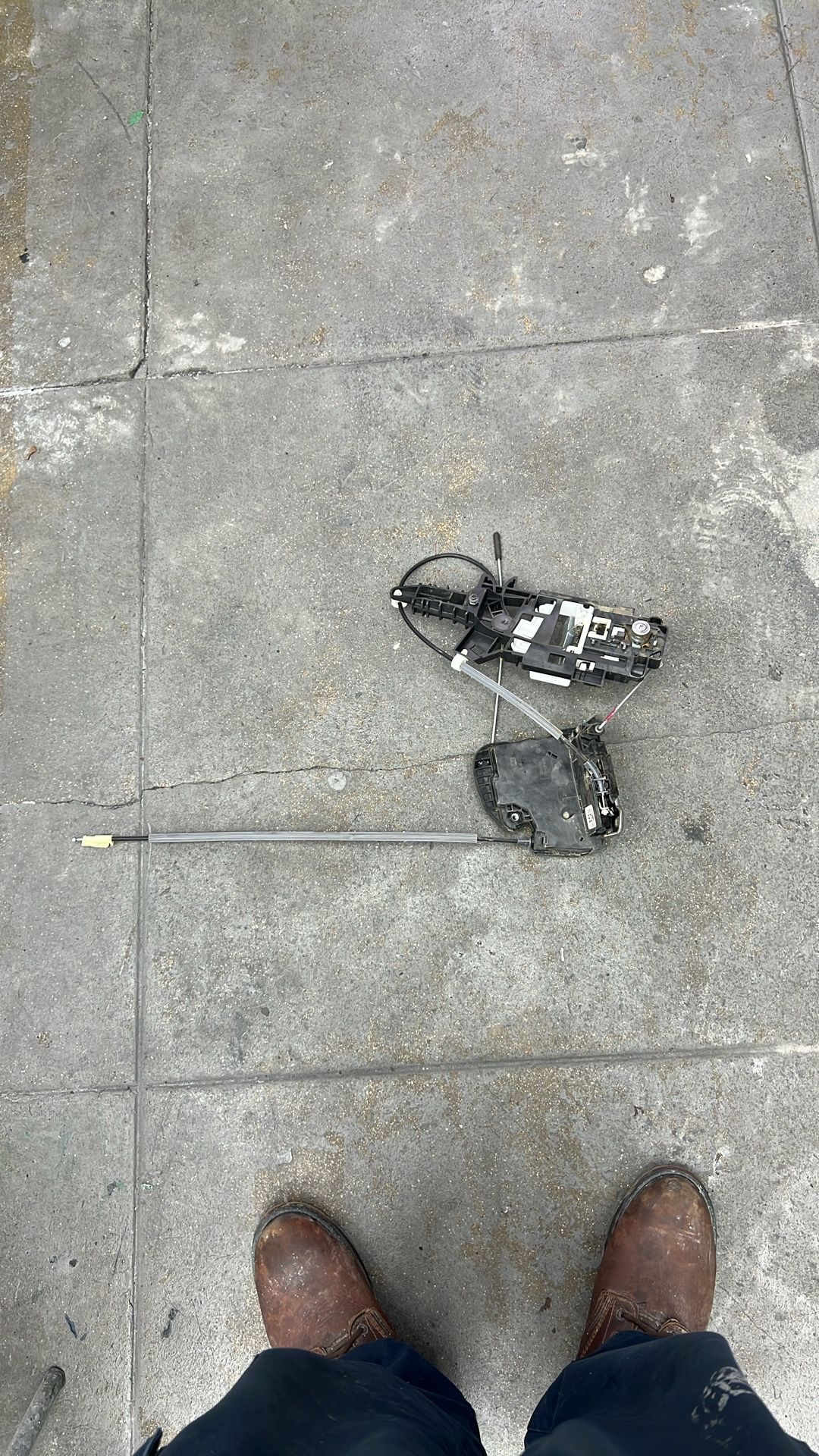 Door Handle Assembly And Lock Latch 2022 Chevy Silverado 