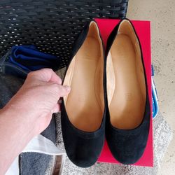Ladies Flat Suede Shoes 9.5