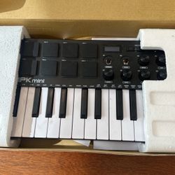 Akai mini