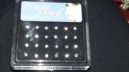 Clear straight nose rings