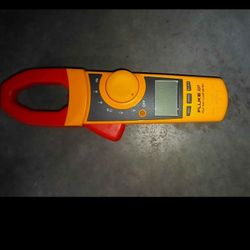 The Fluke 337  True-rms clamp meter