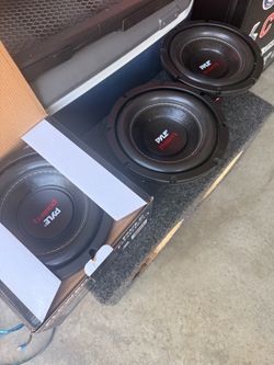 3 8in subs 800w with Memphis box
