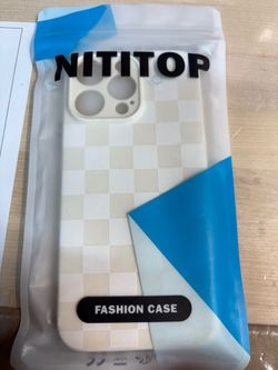 Iphone 15 Pro Max - Beige /White Checkered