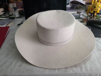 Olive & Pique flat crown wide rim gamble style hat 100 % Wool