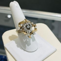Gold Diamond Ring 
