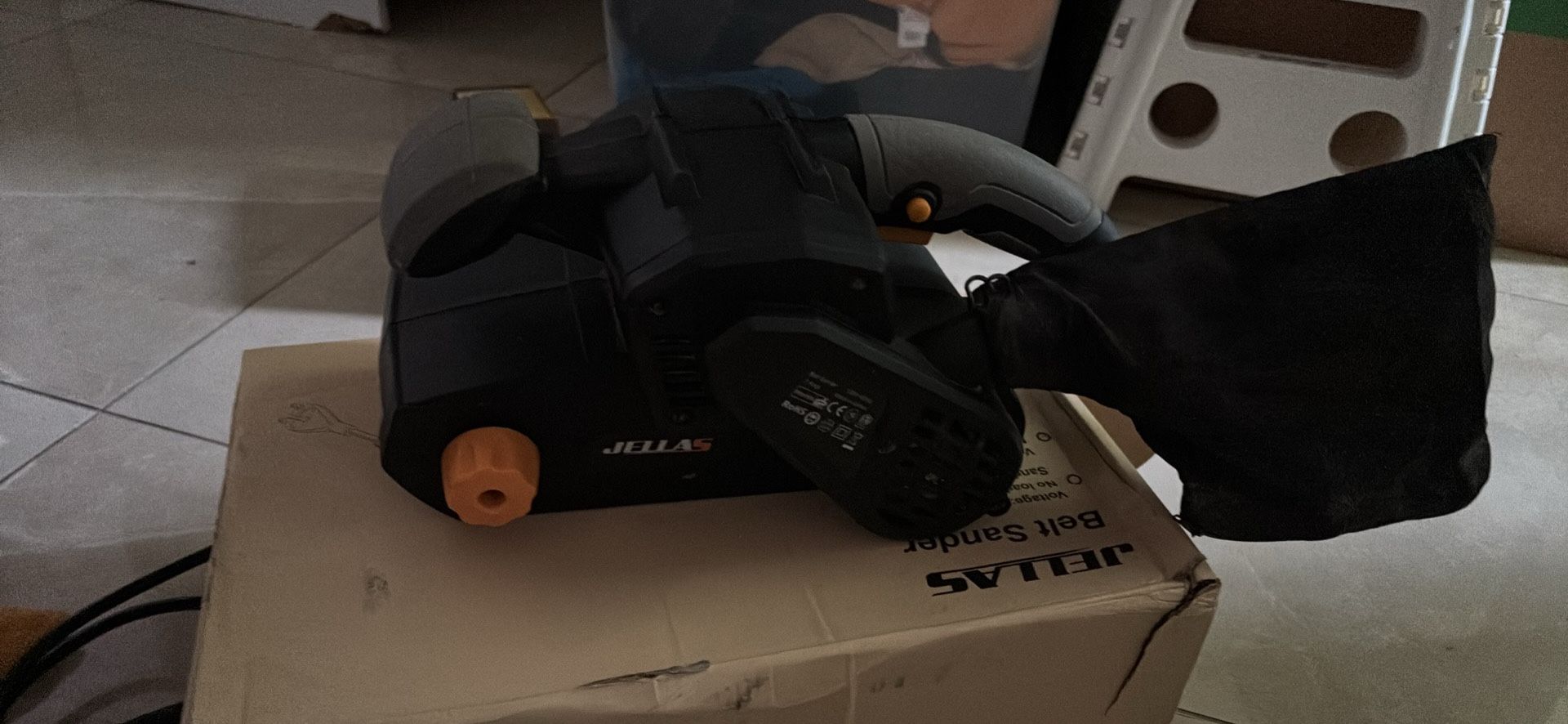 JELLAS BELT SANDER 230-240 V